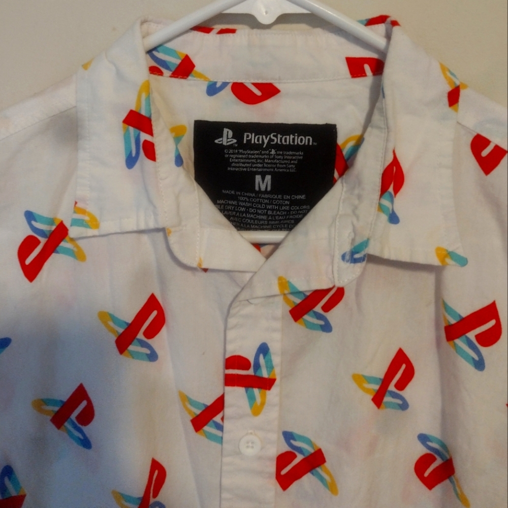PlayStation button up medium M